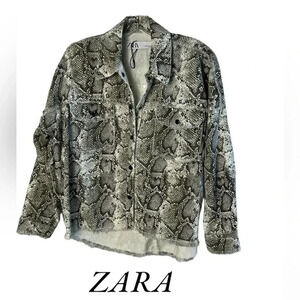 Animal print jacket,
Zara Jean jacket,snake print,raw hems, studded,rhin…